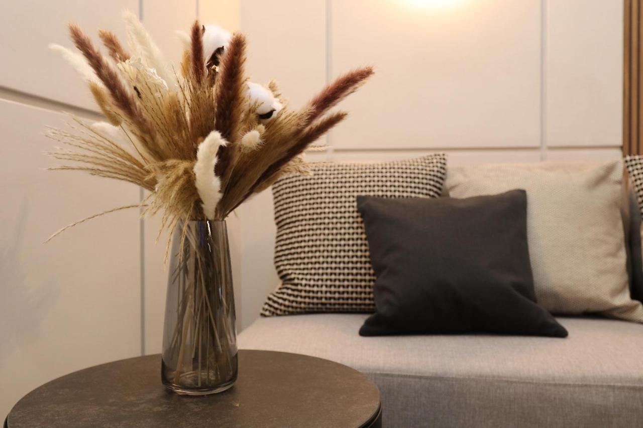 Charming & Luxurious Gem Apartamento Olbia Exterior foto